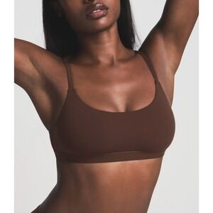 NEW Skims Fits Everybody Scoop Bralette Cocoa Adjustable Straps Womens Size M